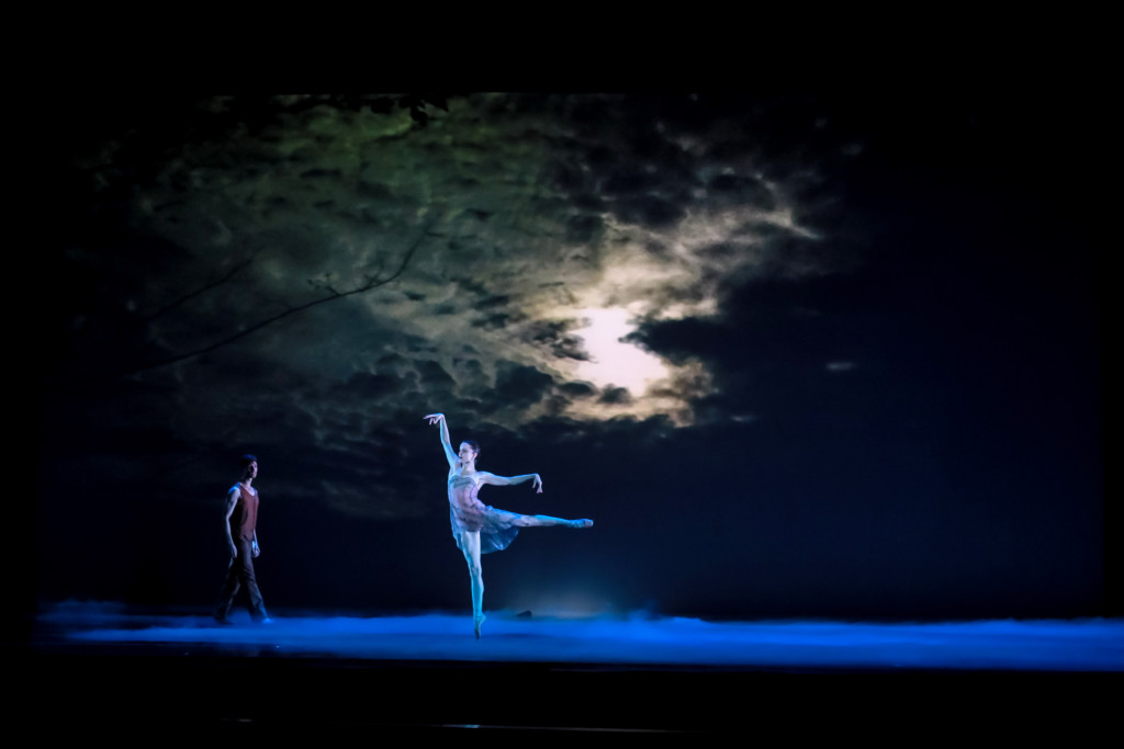Charlotte-Ballet_-Helen-Picketts-Tsukiyo_Chelsea-Dumas-and-Colby-Foss_Photo-by-Jeff-Cravotta_fix-1150a-7149-1024x683